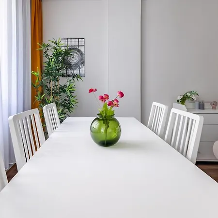 Exquisite Flat Close To Zorlu In Besiktas اسطنبول