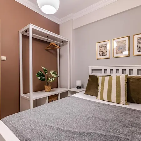 Exquisite Flat Close To Zorlu In Besiktas