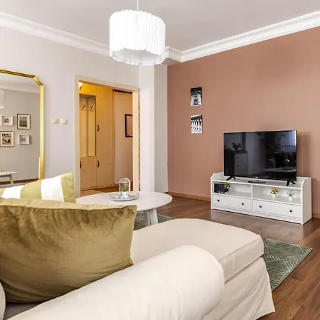 Exquisite Flat Close To Zorlu In Besiktas